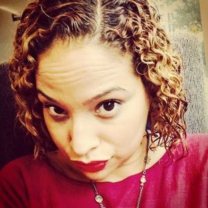 Meet your Posher, Lynette